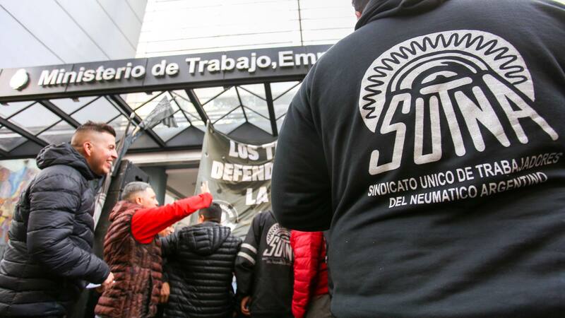 Qué aumento logró el gremio de neumáticos gracias a una cláusula del 2022