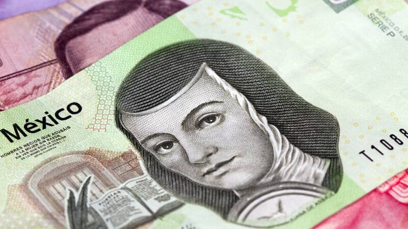 Los números de serie raros, como series consecutivas o números especiales, incrementan significativamente el valor de un billete.