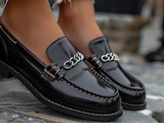 Adiós a los mocasines: la nueva tendencia que viene de Europa para este verano