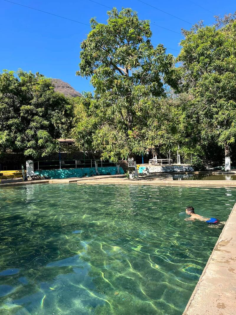 El Pozo Santo es el balneario de aguas termales que cuenta con alberca para hacer ictioterapia. Foto: Facebook El Pozo Santo