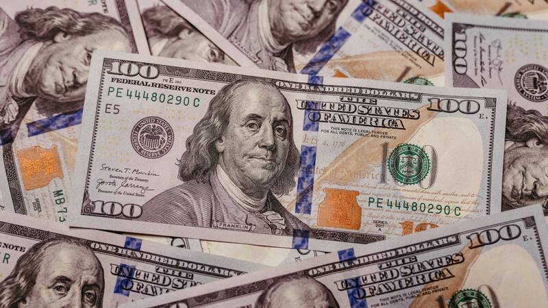 A partir de febrero de 2025, la cadena de tiendas Dollarcity implementará una nueva política que afectará a los billetes en dólares.