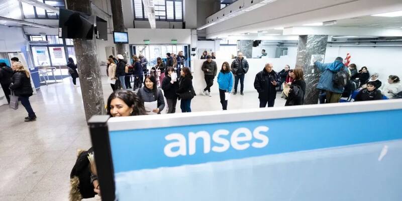 La gestión para presentar la libreta AUH se puede hacer tanto online como presencial.