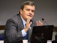 Abram: “El dólar está barato porque estamos inundados de dólares de deuda