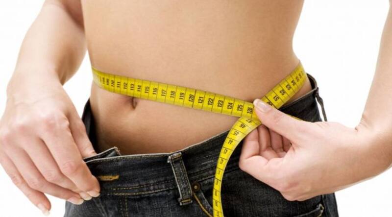 La práctica de ejercicio es el tratamiento ideal para prevenir o revertir los efectos del sobrepeso, la obesidad y el sedentarismo.