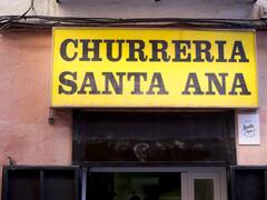 La historia de la churrería Santa Ana, que desde 1895 ofrece los mejores manjares: los madrileños hacen fila todos los días