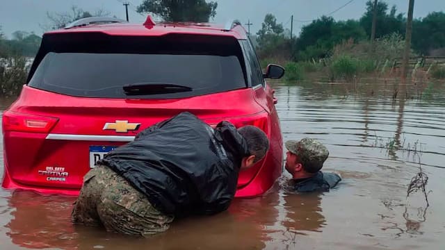 Inundaciones en Cerro Largo y Treinta y Tres dejan más de 1.700 desplazados y casi 200 evacuados