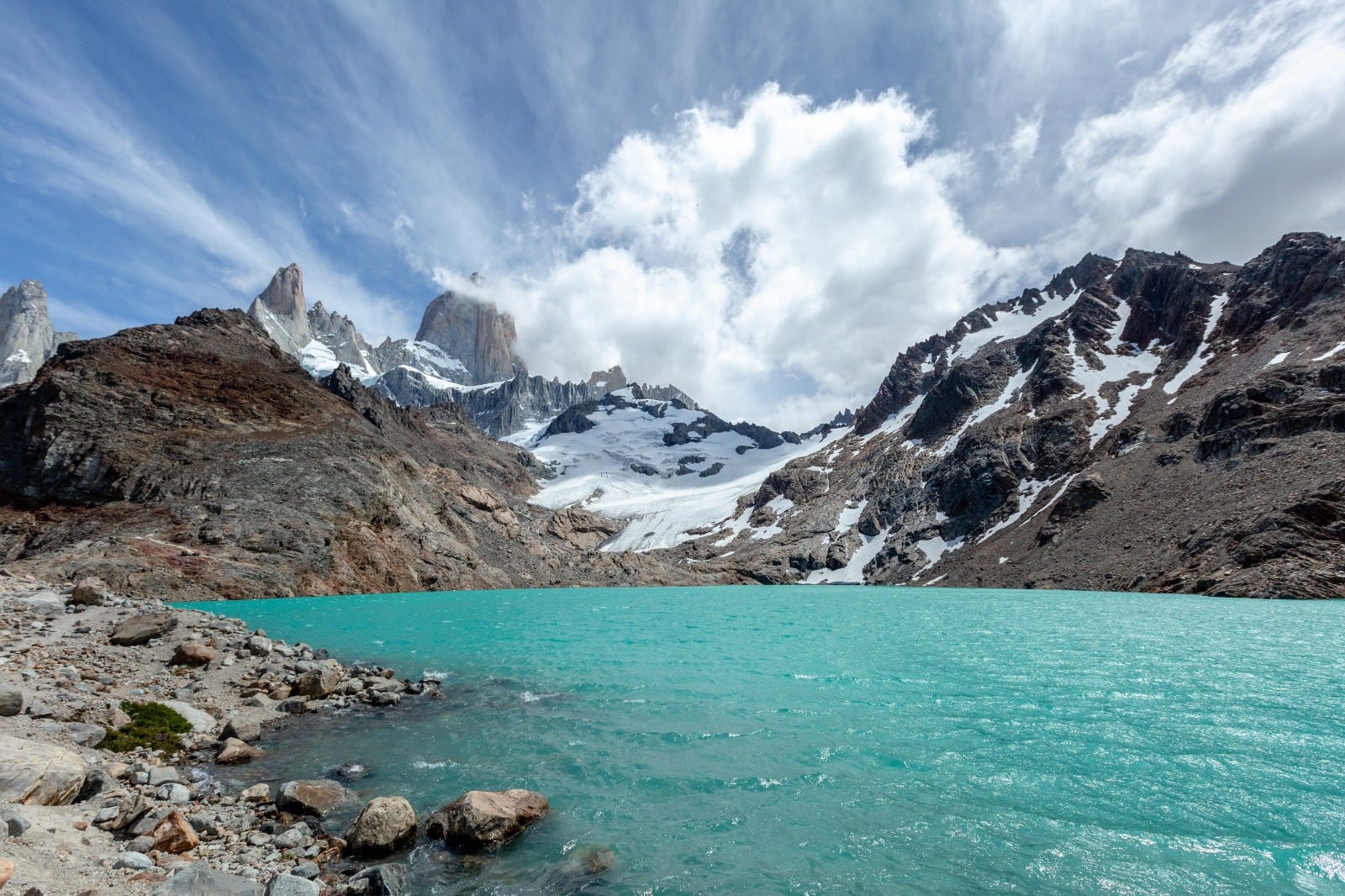 Buscan voluntarios para vivir cerca de una de las lagunas más icónicas de la Patagonia: ofrecen alojamiento a cambio de 24 horas semanales de colaboración Buscan voluntarios para vivir cerca de una de las lagunas más icónicas de la Patagonia: ofrecen alojamiento a cambio de 24 horas semanales de colaboración