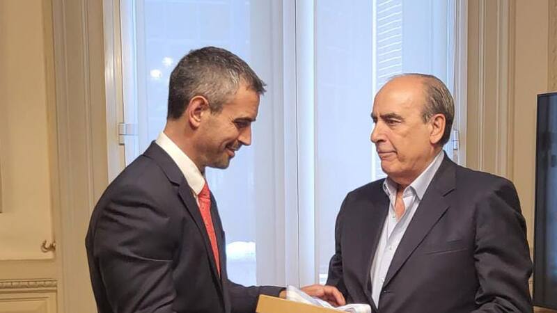 Se demora la actividad parlamentaria.