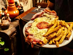 Los 70 bodegones de Buenos Aires que ofrecen un 30% de descuento para darse una panzada