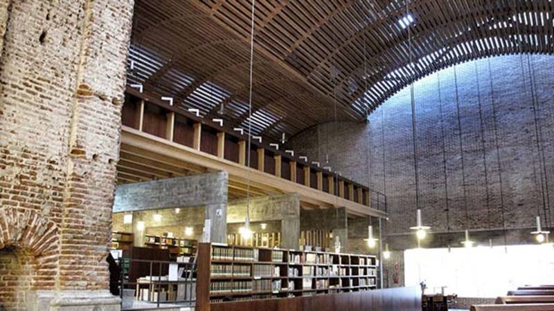 Después de la Guerra Civil quedó en ruinas y hoy es la biblioteca más impresionante de todo Madrid: cuándo se puede visitar.