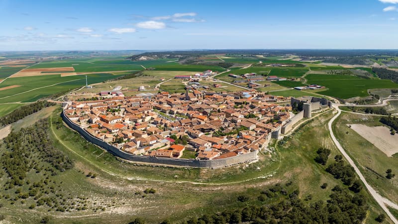Este pueblito se convirtió en el destino soñado para los amantes de los libros y debes visitarlo pronto: está cerca de Valladolid.