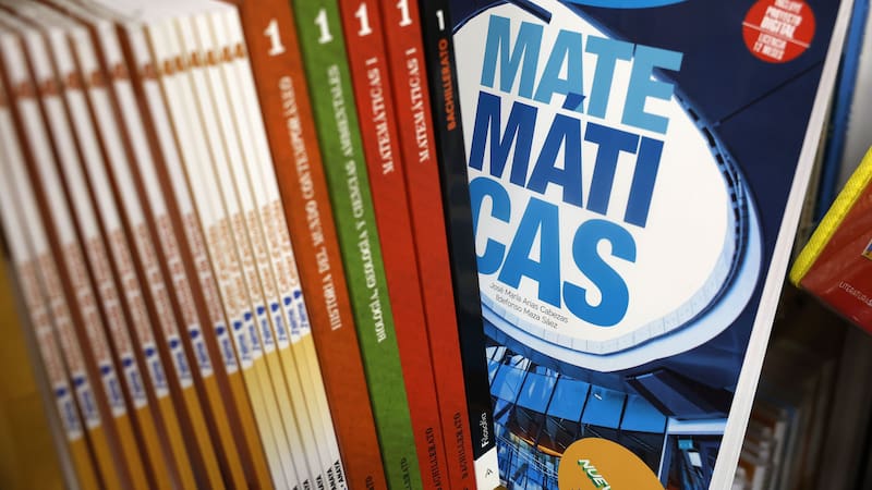 Las familias gastarán de media 2588 euros por hijo durante el próximo curso, 400 euros más que en 2023.