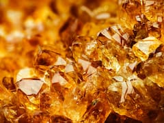 La piedra de la abundancia: ¿Cómo utilizar el citrino para desbloquear tus energías y alcanzar tus metas?