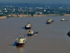 Un conflicto en el puerto de Rosario pone en serio riesgo el ingreso de dólares e insumos