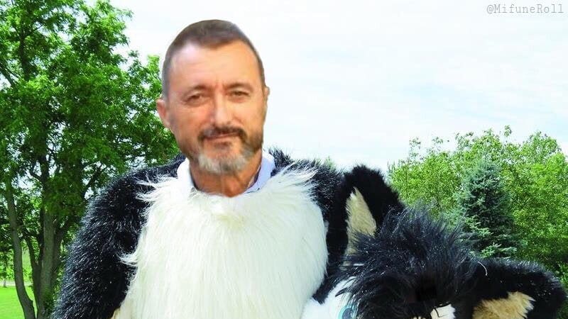 La caracterización de "fursona". Un disfraz de animal semejante a una persona.