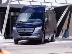 Ya estaría cerrado el acuerdo por la venta de la planta de Mercedes-Benz