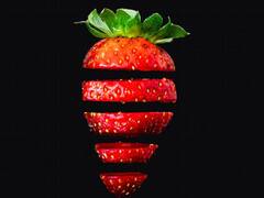 El riquísimo licuado de fresas que combate las células zombies que arruinan tu juventud