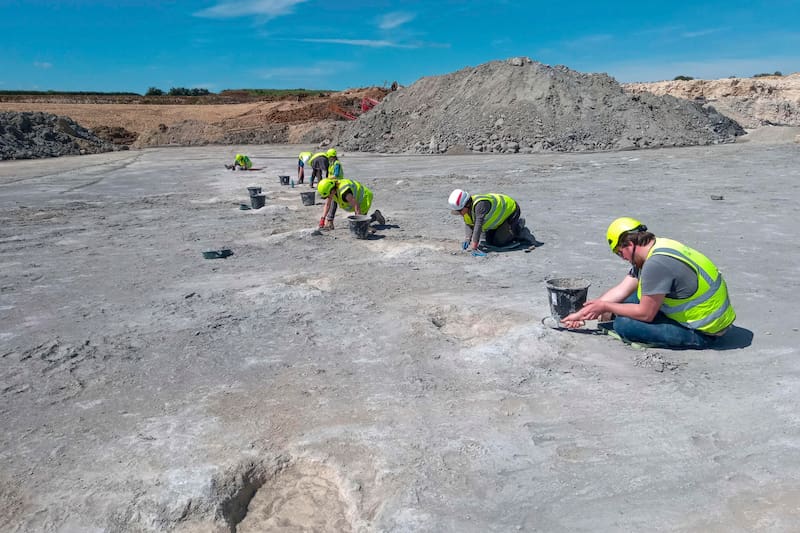 Huellas de dinosaurios en Reino Unido. Fuente. EFE.