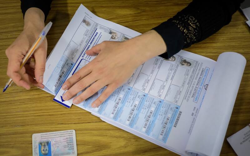 La veda electoral comenzará a regir desde el viernes 12 de noviembre a las 8, a 48 horas del inicio de los comicios.