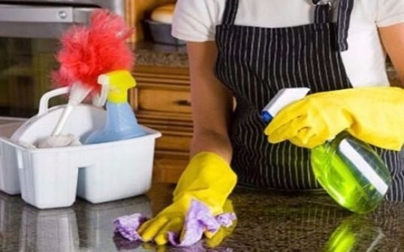 Empleadas domésticas: con aumento y aguinaldo, ¿cuánto cobro en diciembre 2024?