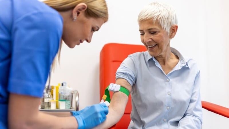 Los análisis de sangre podrían revelar la presencia de Alzheimer con mucha más anticipación (Fuente: archivo).