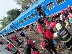 Impactante choque de trenes en Palermo: hay 90 heridos y un fuerte operativo