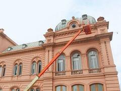 Tarifazo en carne propia: Presidencia gastó en 2017 un 72% más en servicios