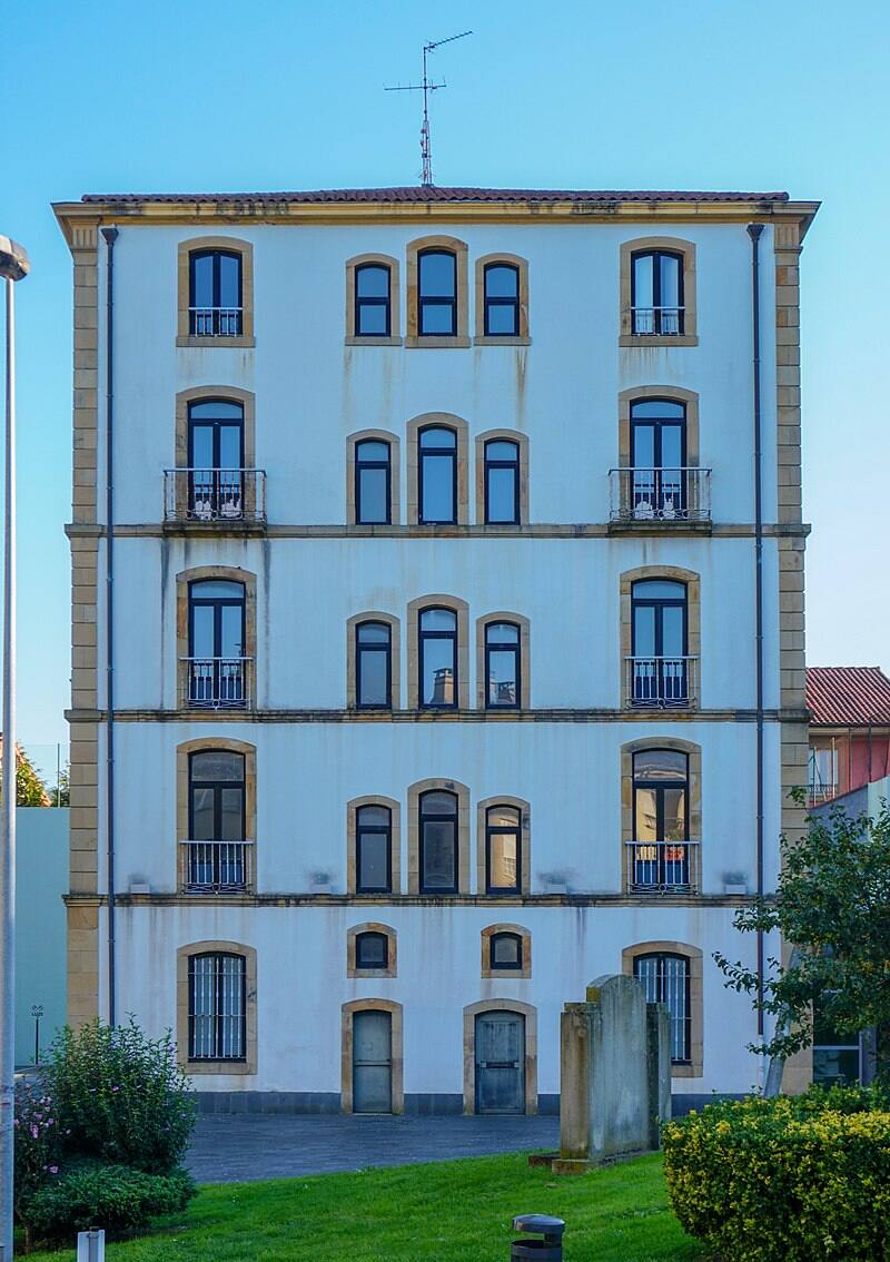 Edificio donde está ubicado el museo de la Fotografía y el Cine de Zarauz (Fuente: Wikimedia Commons / Vanbasten 23)