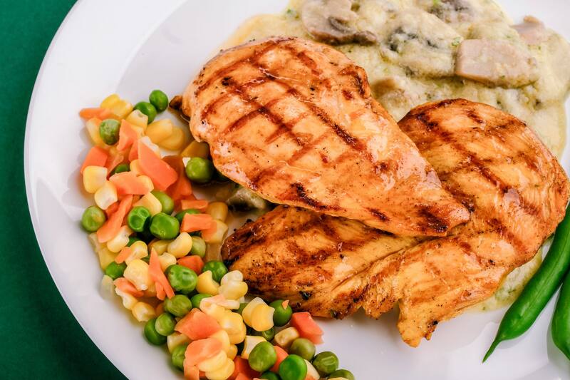 Incorporar pollo y pavo en tu dieta: proteínas magras para músculos fuertes. (Fuente: Unsplash)