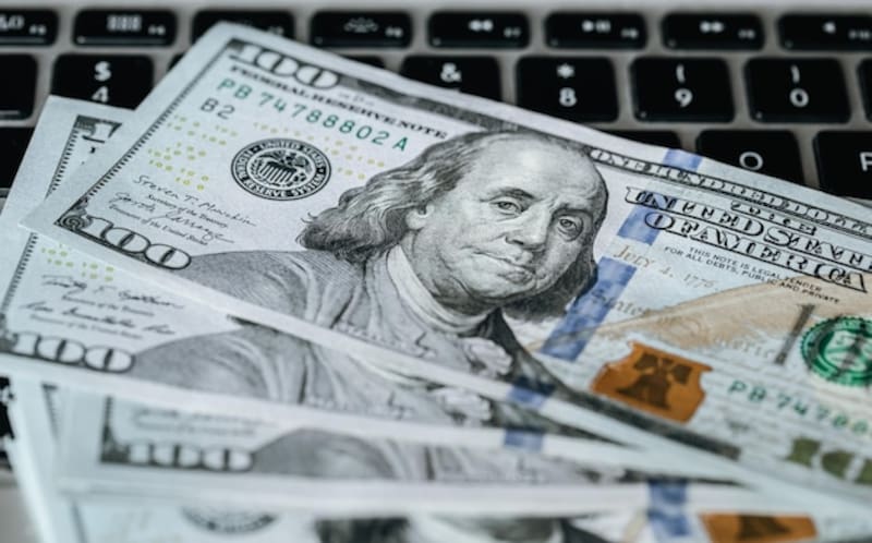 El dólar blue opera a $ 1305 en las primeras horas de este jueves