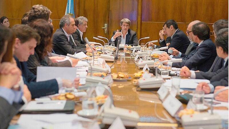 Alfonso Prat-Gay se reunió ayer con los ministros provinciales