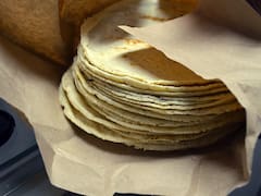 Claudia Sheinbaum firma acuerdo para evitar que suba el precio de la tortilla