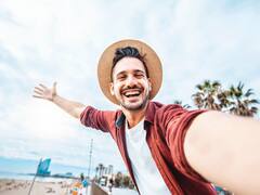 Vuelve el Verano Joven: el Gobierno aprueba descuentos en trenes y autobuses para jóvenes de 18 a 30 años