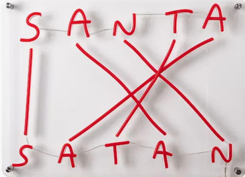 Algunos aseguran que Santa Claus fue creado para desviar la atención del significado religioso de la Navidad hacia el consumismo.