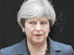 Reino Unido: dos renuncias hacen temblar al gobierno de May