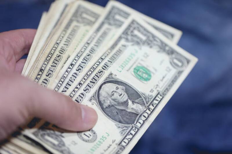 Bank of America rechazará los billetes de USD 1 deteriorados. Fuente: iStock.