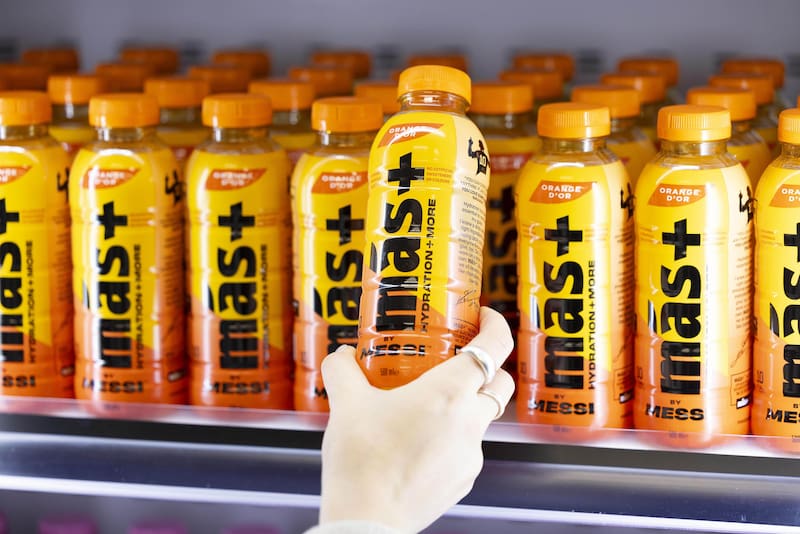 Más+ by Messi, la bebida deportiva que promocionó el astro argentino.