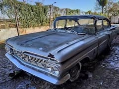 Imperdible subasta de autos en pesos: un sedán americano de 1959, entre los bienes que salen a remate