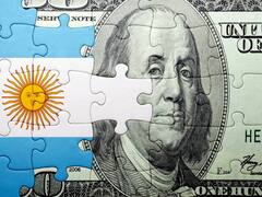 La propuesta de un ex funcionario menemista para empezar a dolarizar la economía: cuál es el primer paso