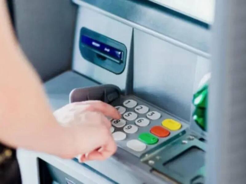 Cambian todos los cajeros automáticos del país. Imagen: archivo.