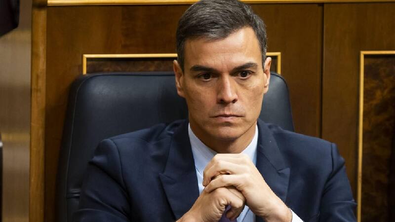 Regeneración democrática: Para Feijóo y Abascal, el plan de Sánchez es "un bulo" y "una persecución ideológica".