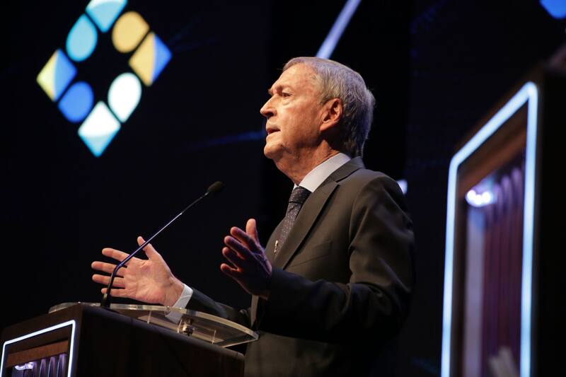 Juan Schiaretti habló con su experiencia de gestión pero apuntó a fidelizar el voto de Córdoba