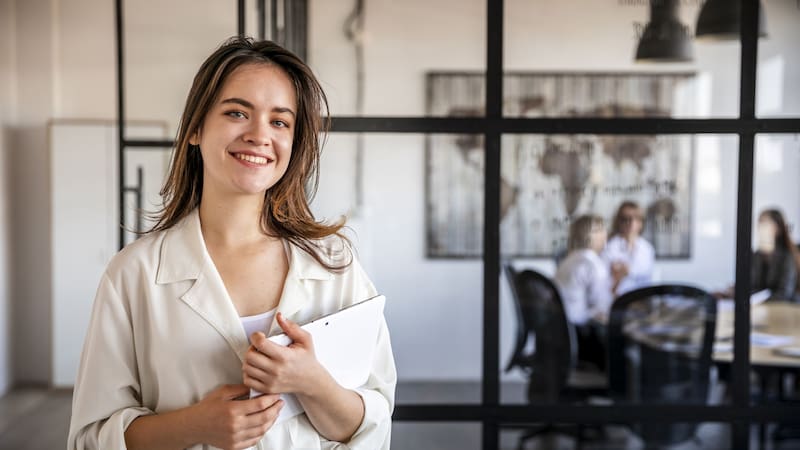 Este país enfrenta una creciente demanda de trabajadores extranjeros debido a su envejecimiento poblacional.