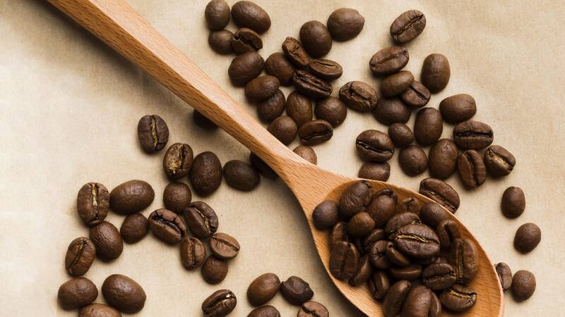 Reutilizá el café como repelente natural.