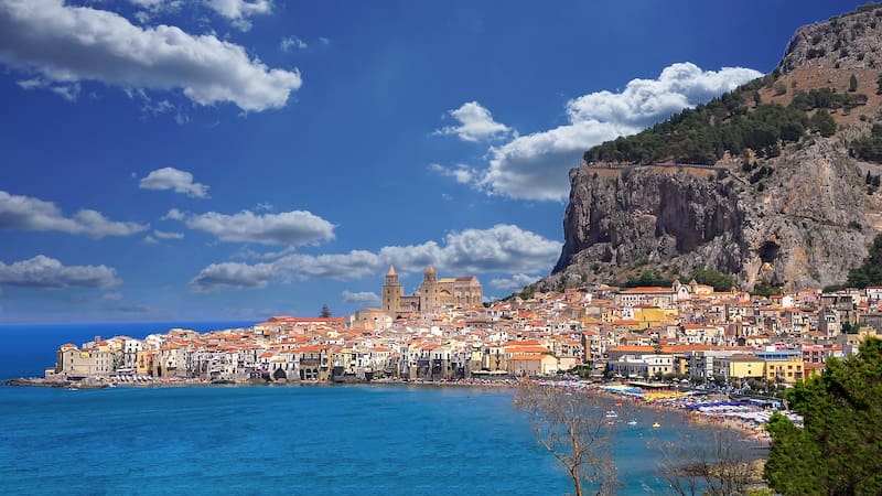 Italia ofrece un atractivo régimen fiscal para que los jubilados se instalen en ciertos puntos del país.