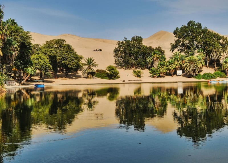 Para quienes gustan de la aventura, en Huacachina es posible practicar desde sandboarding hasta recorridos en buggy. Foto: Pexels.