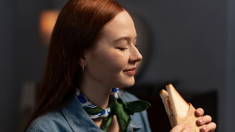 Con varias décadas de historia, una confitería porteña conserva su esencia y popularidad gracias a sus sandwiches de miga.