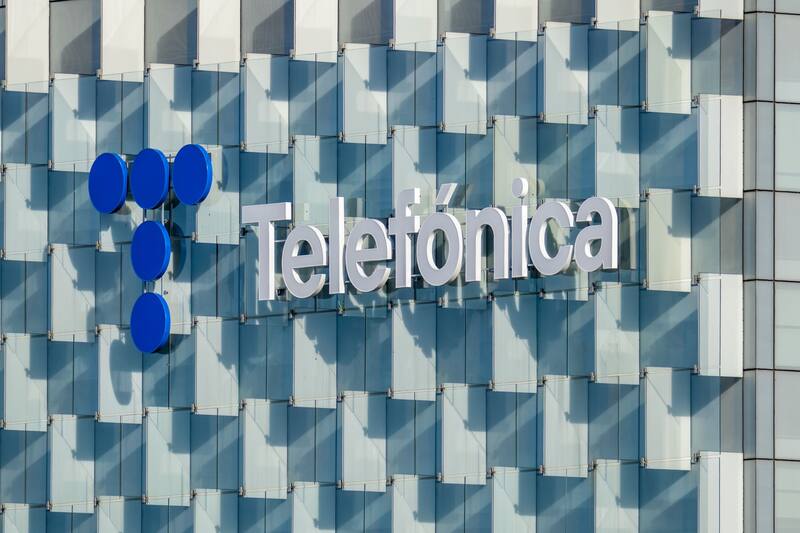 Telefónica les comunicó a los sindicatos un ERE para 5124 trabajadores (Fuente: Shutterstock)