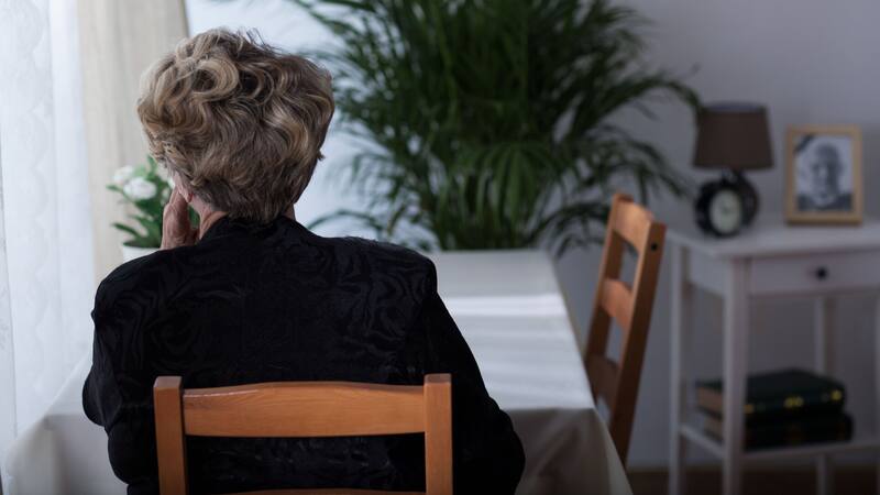 Las personas que no cumplan con estor requisitos pueden perder su pensión por viudedad.