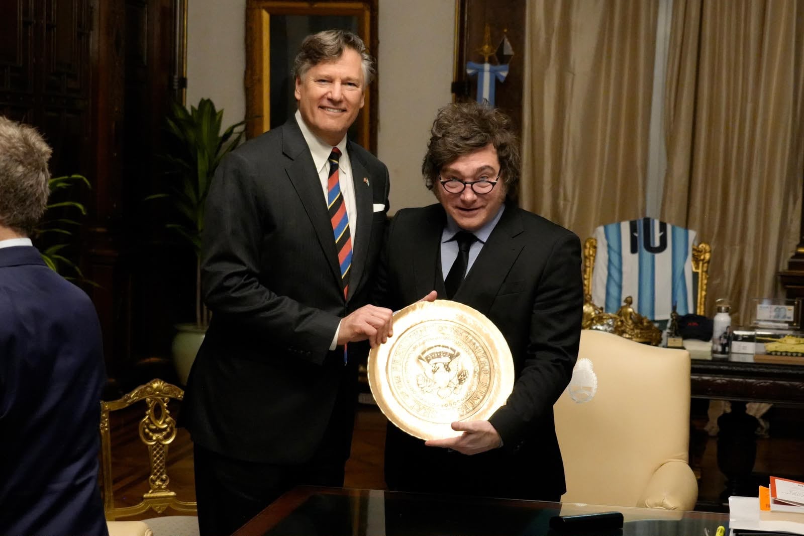 Milei recibió a la misión de Trump en medio de las negociaciones por la ley Malvinas